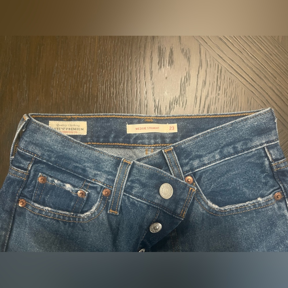 Levi's WEDGIE STRAIGHT 100% COTTON HIGH RISE - Picture 2 of 6